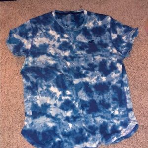 Hollister scallop tee